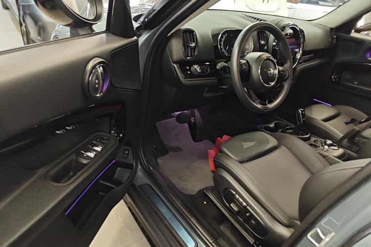 Used MINI Countryman 2021 1.5T COOPER ALL4 Connoisseur Driver Seat