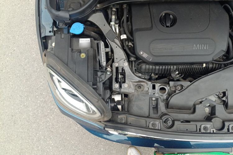 Used MINI Countryman 2021 2.0T COOPER S ALL4 Laguna Blue Limited Edition Engine Bay Right