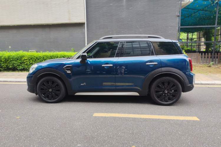 Used MINI Countryman 2021 1.5T COOPER ALL4 Laguna Blue Limited Edition Exterior 2