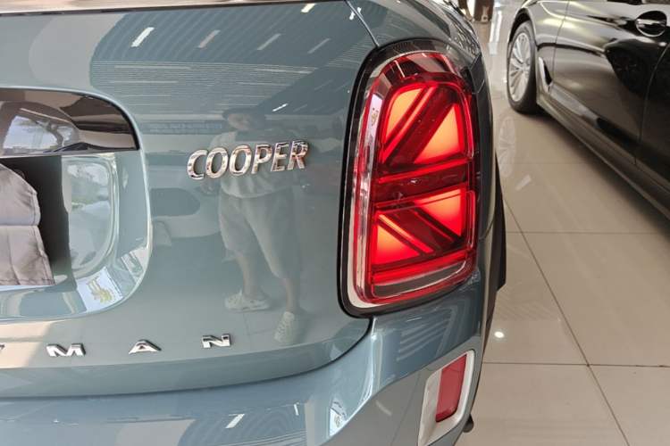 Used MINI Countryman 2021 1.5T COOPER ALL4 Connoisseur Exterior 3
