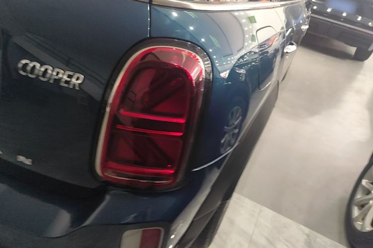 Used MINI Countryman 2021 1.5T COOPER ALL4 Laguna Blue Limited Edition Exterior 3