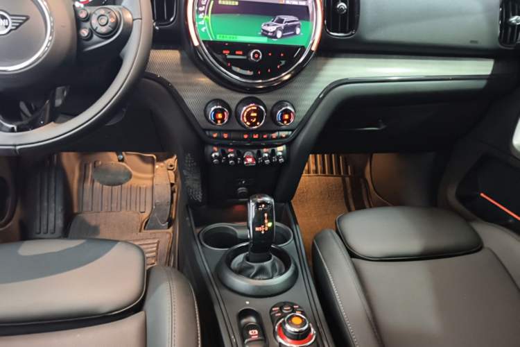 Used MINI Countryman 2021 1.5T COOPER ALL4 Laguna Blue Limited Edition Gear Lever