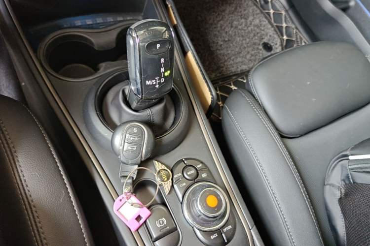 Used MINI Countryman 2021 1.5T COOPER ALL4 Connoisseur Gear Lever