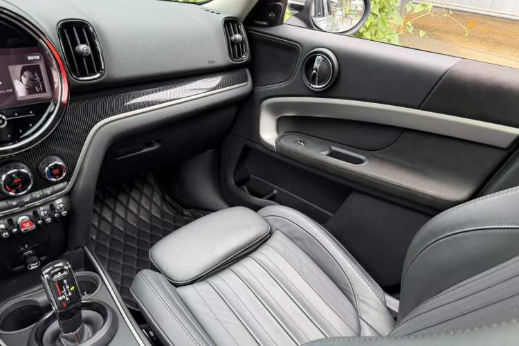 Used MINI Countryman 2021 2.0T COOPER S ALL4 Interior 9