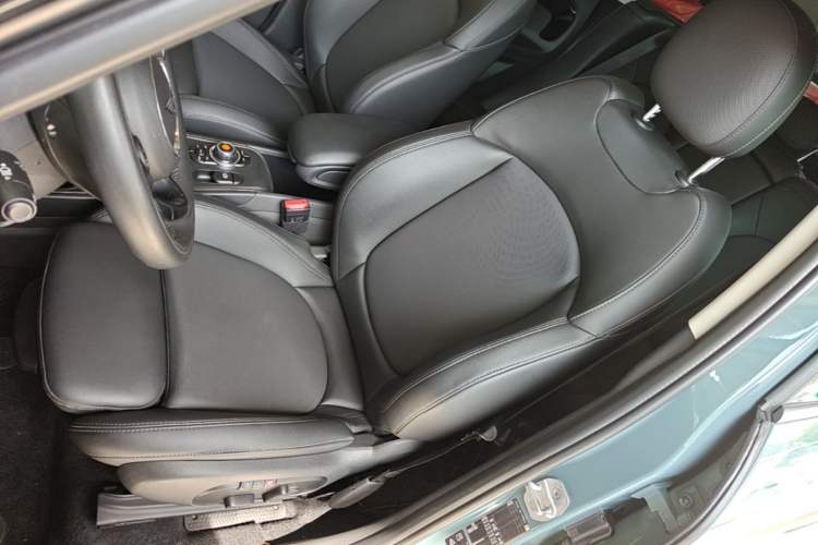 Used MINI Countryman 2021 1.5T COOPER ALL4 Connoisseur Left Front Seat