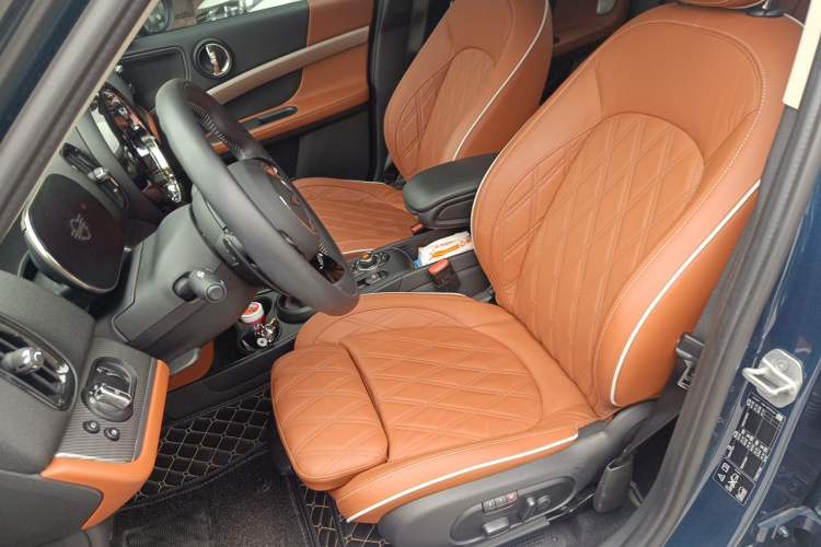 Used MINI Countryman 2021 2.0T COOPER S ALL4 Laguna Blue Limited Edition Left Front Seat