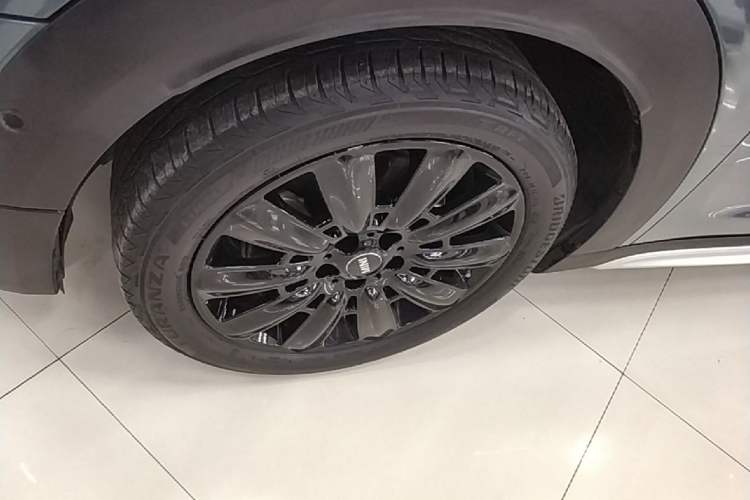 Used MINI Countryman 2021 1.5T COOPER ALL4 Connoisseur Left Front Wheel Hub