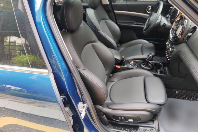 Used MINI Countryman 2021 1.5T COOPER ALL4 Laguna Blue Limited Edition Right Front Seat