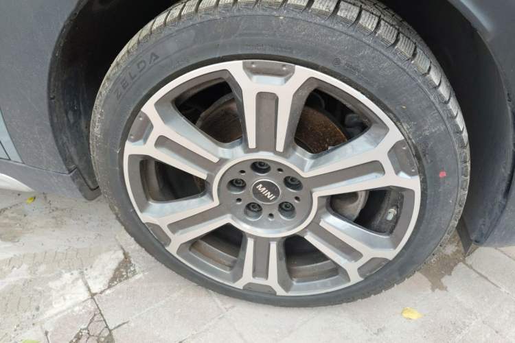 Used MINI Countryman 2021 2.0T COOPER S ALL4 Right Front Wheel Hub