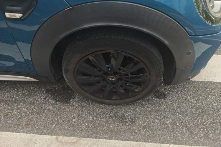 Used MINI Countryman 2021 1.5T COOPER Connoisseur Right Front Wheel Hub