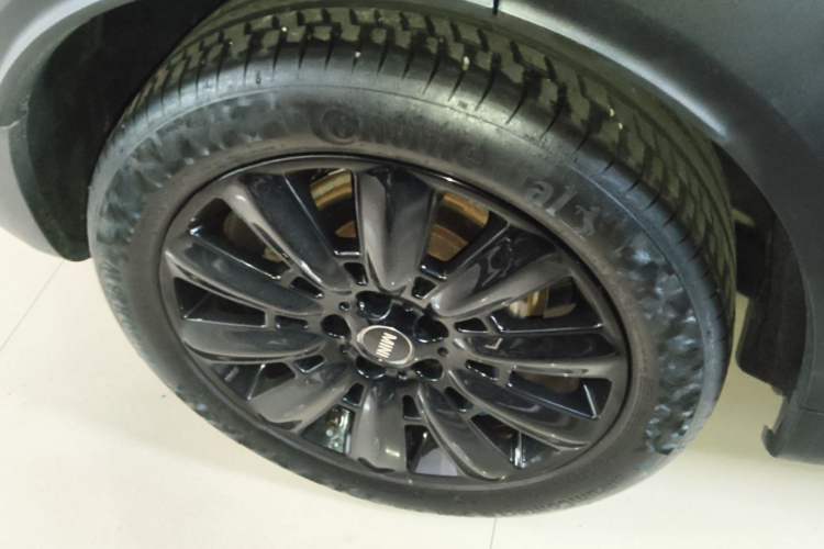 Used MINI Countryman 2021 1.5T COOPER ALL4 Connoisseur Right Rear Wheel Hub