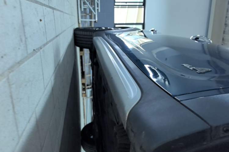 Used MINI Countryman 2021 1.5T COOPER ALL4 Laguna Blue Limited Edition Right Side Sill