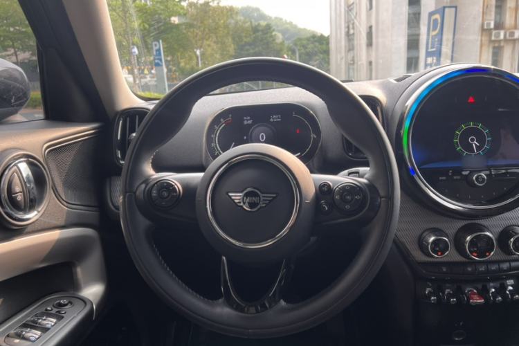 Used MINI Countryman 2021 1.5T COOPER ALL4 Laguna Blue Limited Edition Steering Wheel