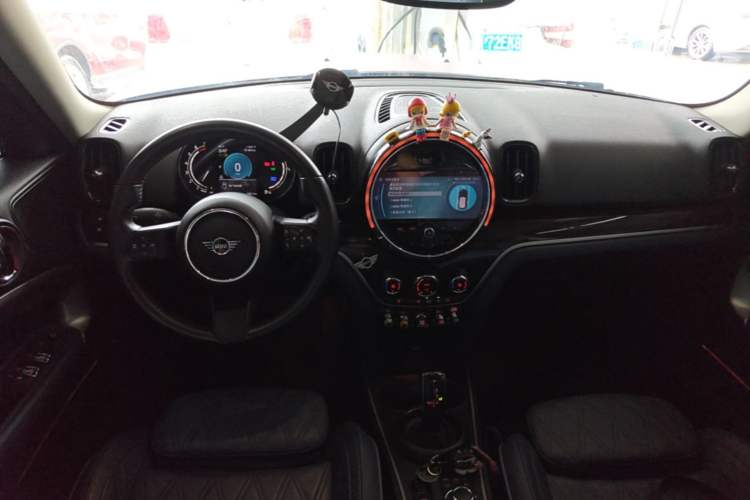 Used MINI Countryman 2021 1.5T COOPER ALL4 Connoisseur Center Console