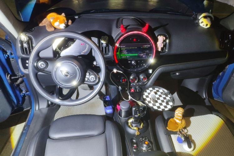Used MINI Countryman 2021 1.5T COOPER ALL4 Center Console