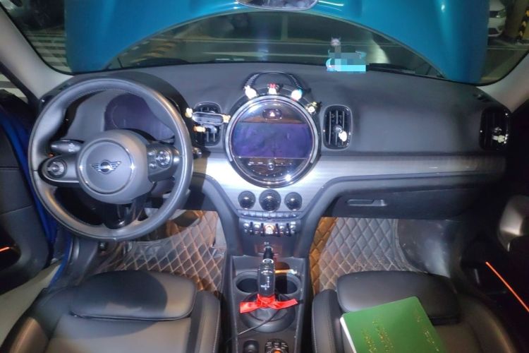 Used MINI Countryman 2021 1.5T COOPER ALL4 Connoisseur Center Console