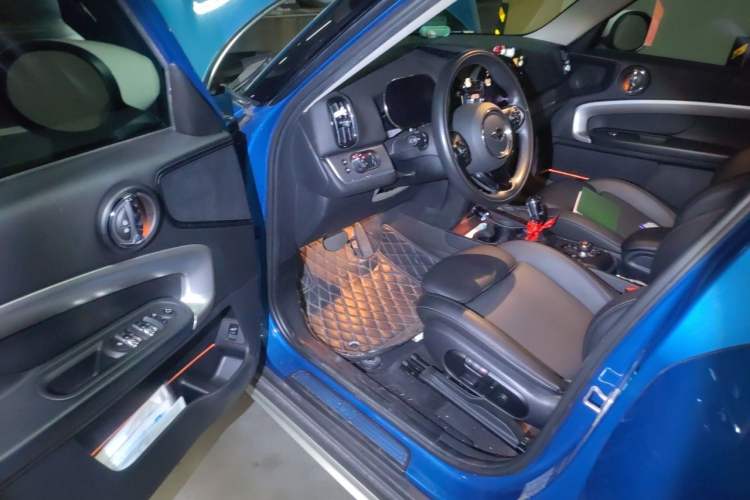 Used MINI Countryman 2021 1.5T COOPER ALL4 Connoisseur Driver Seat