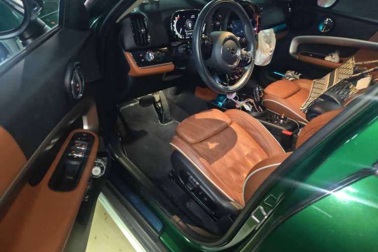 Used MINI Countryman 2021 1.5T COOPER ALL4 Connoisseur Driver Seat