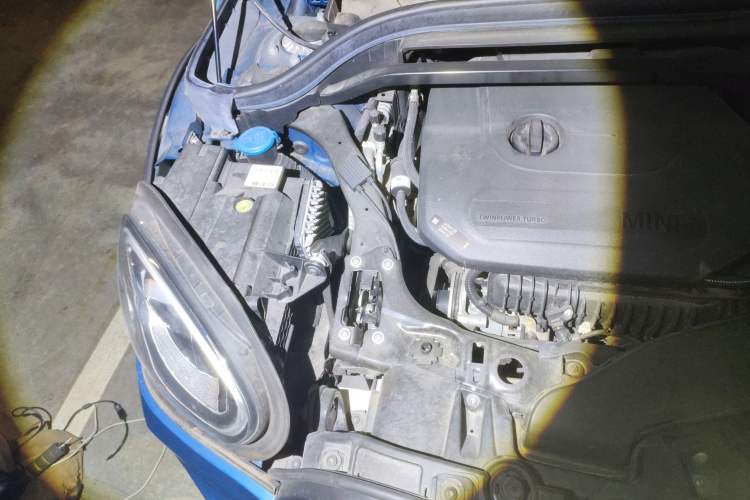 Used MINI Countryman 2021 1.5T COOPER ALL4 Engine Bay Right