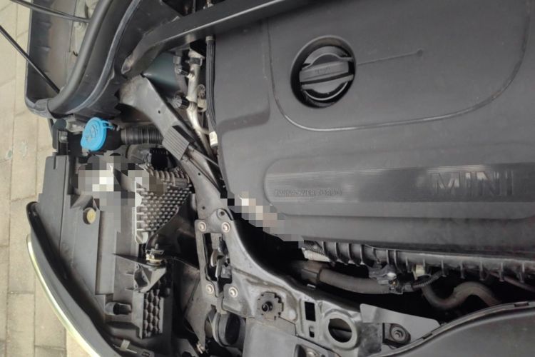 Used MINI Countryman 2021 1.5T COOPER ALL4 Connoisseur Engine Bay Right