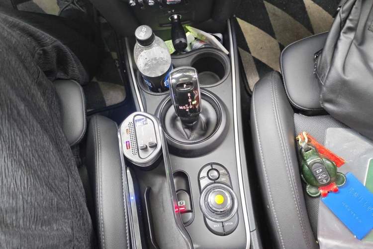 Used MINI Countryman 2021 1.5T COOPER ALL4 Connoisseur Gear Lever