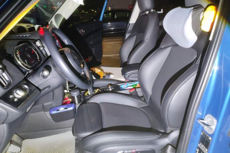 Used MINI Countryman 2021 1.5T COOPER ALL4 Left Front Seat