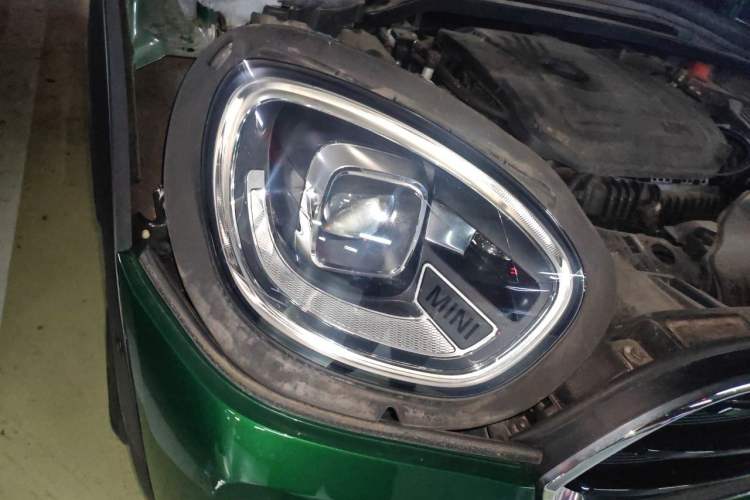 Used MINI Countryman 2021 1.5T COOPER ALL4 Connoisseur Right Front Headlight
