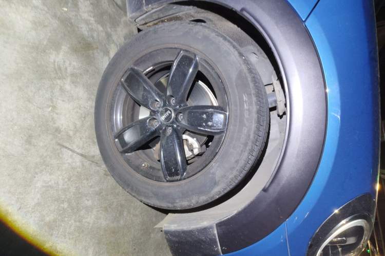 Used MINI Countryman 2021 1.5T COOPER ALL4 Right Front Wheel Hub