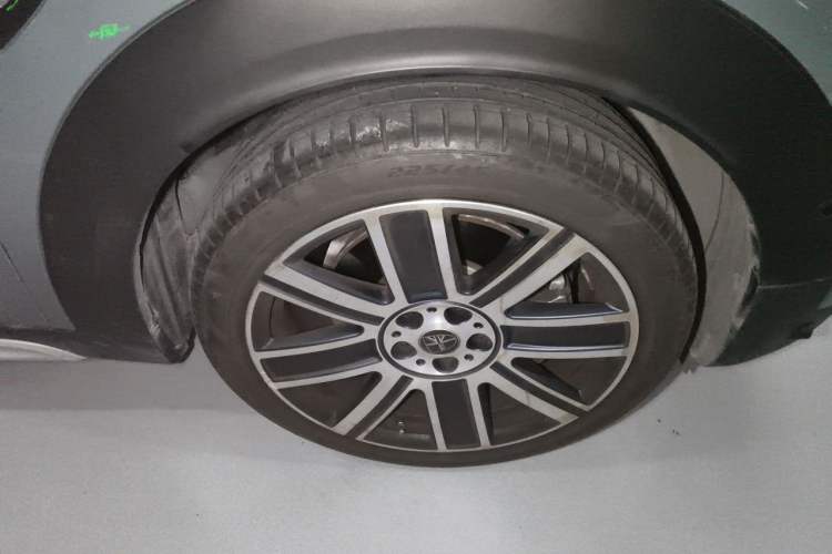 Used MINI Countryman 2021 2.0T COOPER S ALL4 Right Front Wheel Hub