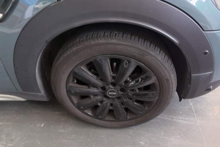 Used MINI Countryman 2021 1.5T COOPER Connoisseur Right Front Wheel Hub