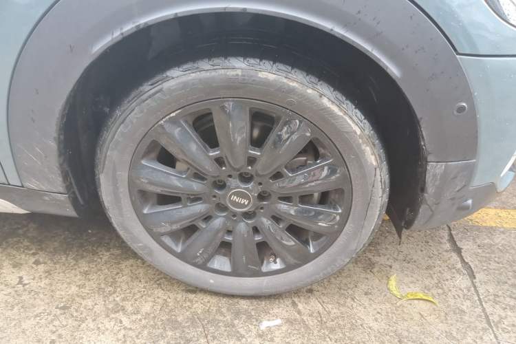 Used MINI Countryman 2021 2.0T COOPER S Right Front Wheel Hub