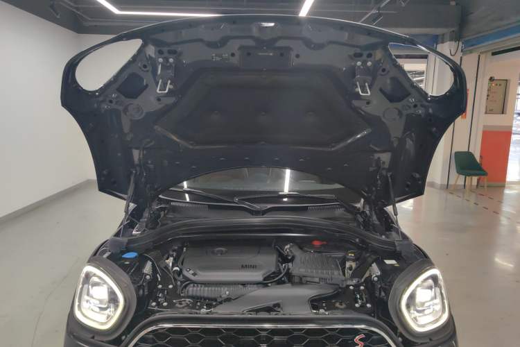 Used MINI Countryman 2021 2.0T COOPER S ALL4 Engine Bay