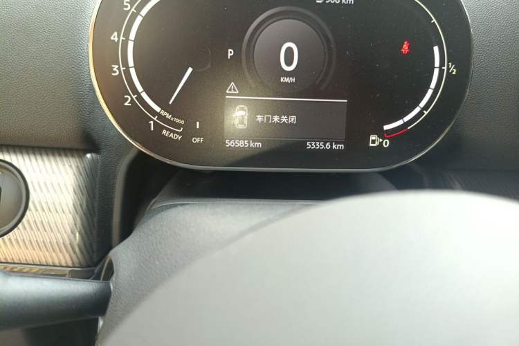 Used MINI Countryman 2021 2.0T COOPER S Odometer Close Up