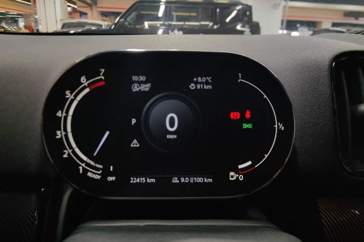 Used MINI Countryman 2021 2.0T COOPER S ALL4 Odometer Close Up