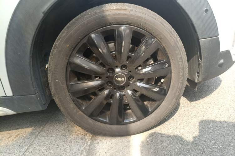 Used MINI Countryman 2021 2.0T COOPER S Right Front Wheel Hub