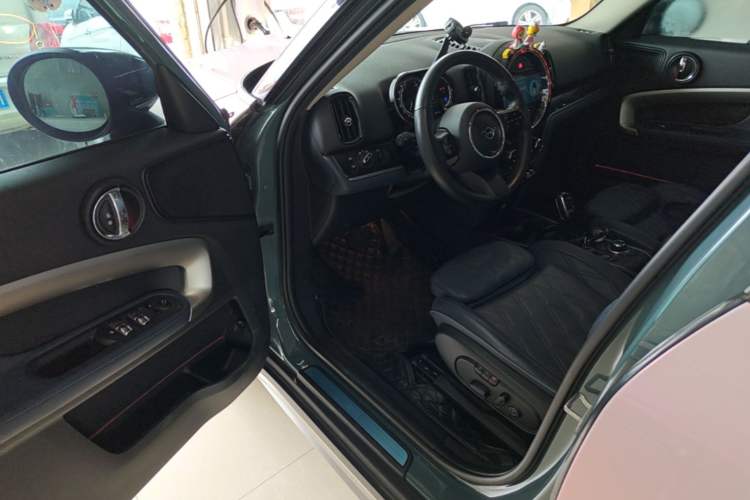 Used MINI Countryman 2021 1.5T COOPER ALL4 Connoisseur Driver Seat