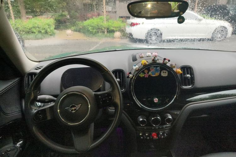 Used MINI Countryman 2021 1.5T COOPER ALL4 Center Console