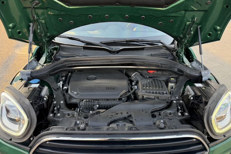 Used MINI Countryman 2021 1.5T COOPER Connoisseur Engine Bay