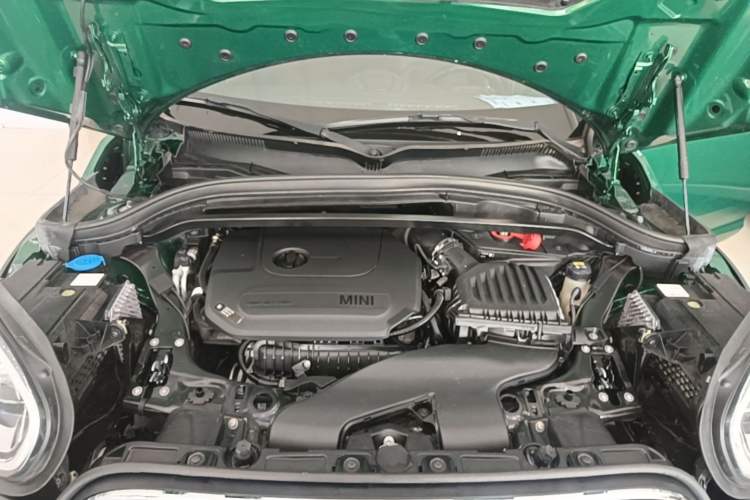 Used MINI Countryman 2021 1.5T COOPER ALL4 Engine Bay