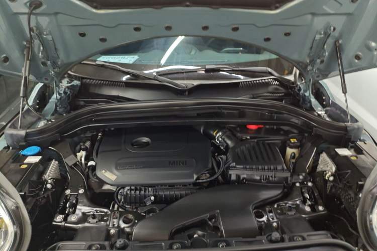 Used MINI Countryman 2021 1.5T COOPER Connoisseur Engine Bay