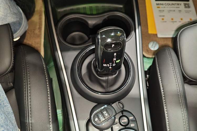 Used MINI Countryman 2021 1.5T COOPER Connoisseur Gear Lever