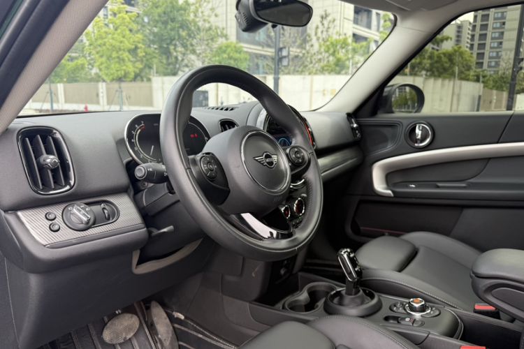 Used MINI Countryman 2021 1.5T COOPER Connoisseur Interior 12