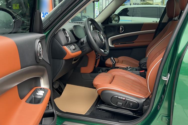Used MINI Countryman 2021 1.5T COOPER ALL4 Connoisseur Interior 2