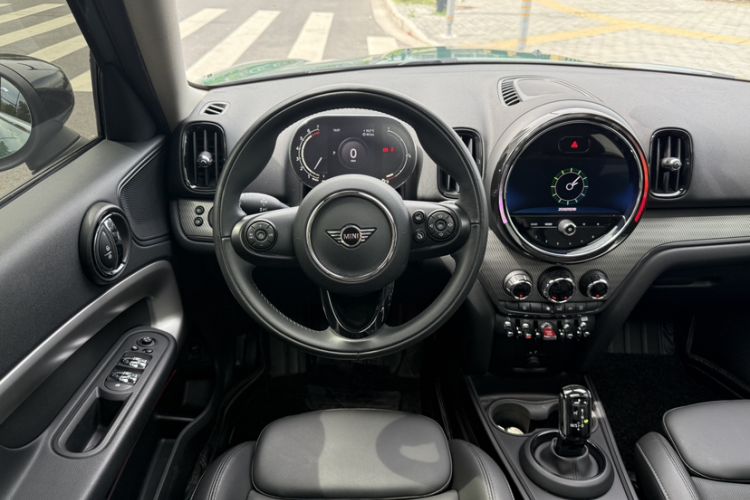 Used MINI Countryman 2021 1.5T COOPER Connoisseur Interior 4