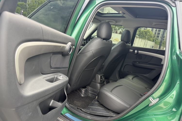 Used MINI Countryman 2021 1.5T COOPER Connoisseur Interior 6