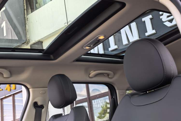 Used MINI Countryman 2021 2.0T COOPER S ALL4 Interior 8
