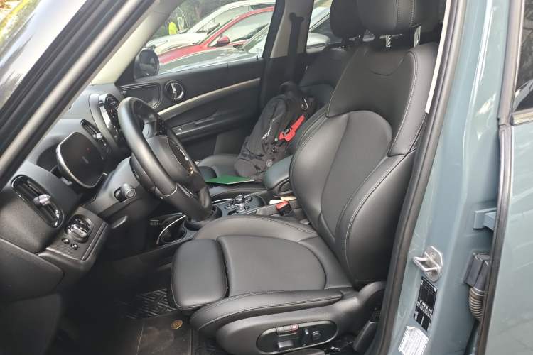 Used MINI Countryman 2021 1.5T COOPER Connoisseur Left Front Seat