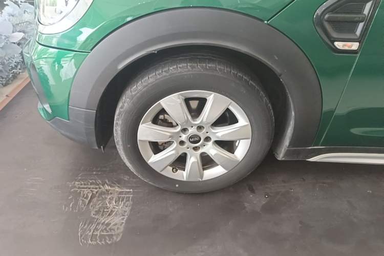 Used MINI Countryman 2021 1.5T COOPER ALL4 Left Front Wheel Hub