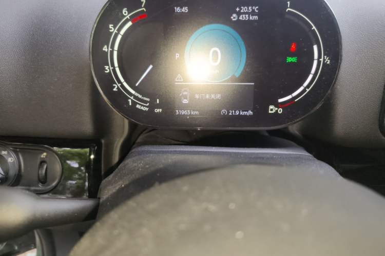 Used MINI Countryman 2021 1.5T COOPER ALL4 Odometer Close Up