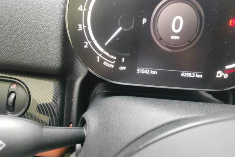Used MINI Countryman 2021 2.0T COOPER S Odometer Close Up